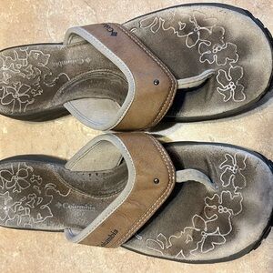 Columbia Tan and Cream Sandals with Cushioned Soles